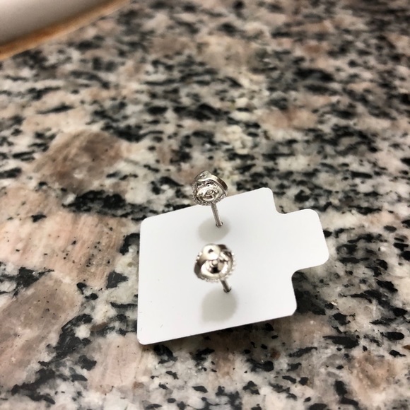 Round Sterling Silver Cz round Screwback earrings - Picture 4 of 5